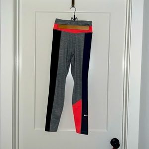 Nike leggings. Like new.